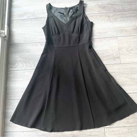 Tobias Black V Neck Sleeveless Fit and Flare Dress Made in Canada - Picture 4 of 15